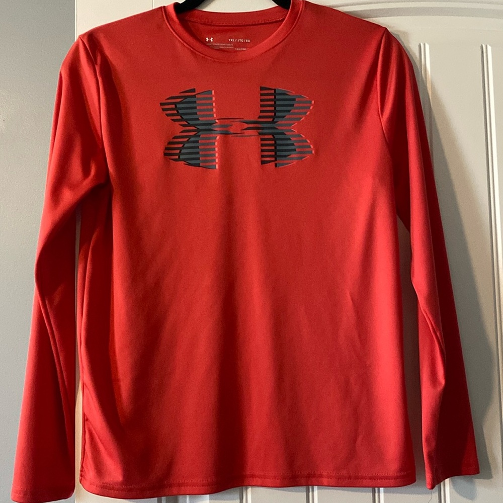 Boys Under Armour XL Loose Fit